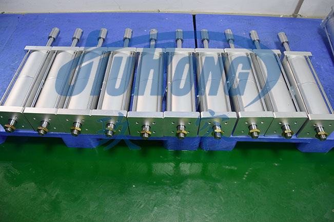 2倍可調行程倍力氣缸產品正面圖