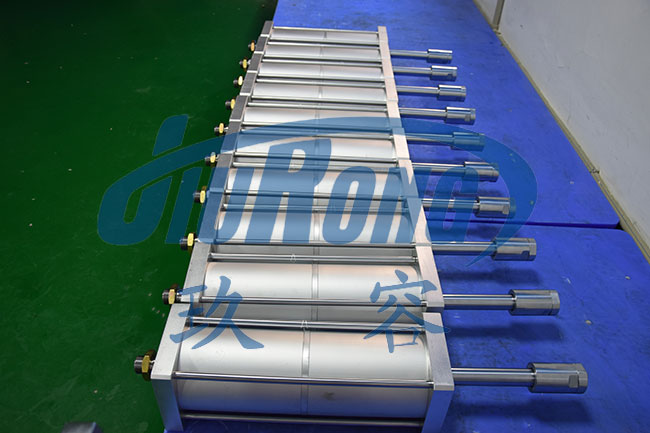 2倍可調行程倍力氣缸產品側面圖